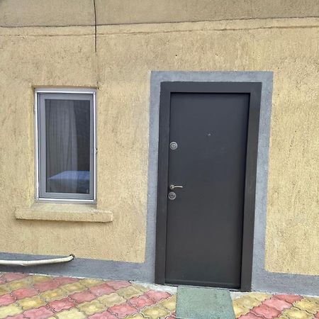 Apartamnet Regim Hotelier Bukarest Exterior foto
